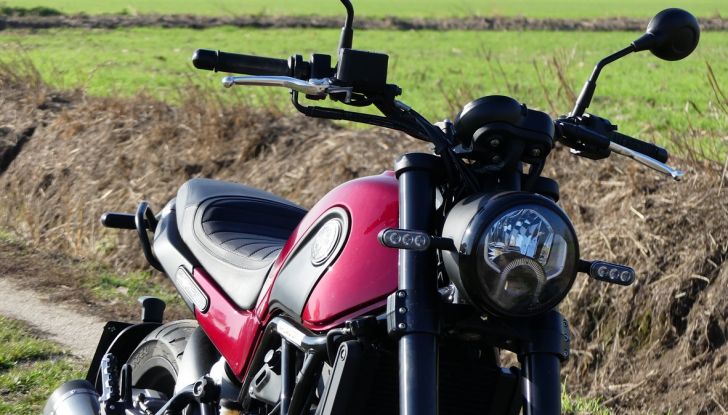 Nuovo Benelli Leoncino: la prova su strada - Foto 18 di 82