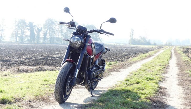Nuovo Benelli Leoncino: la prova su strada - Foto 11 di 82
