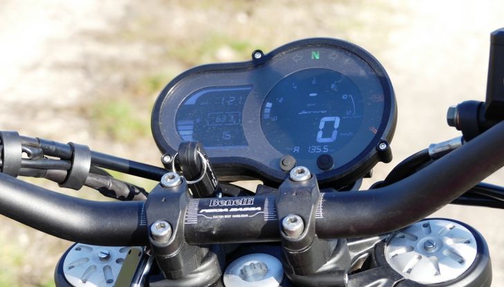 Nuovo Benelli Leoncino: la prova su strada - Foto 10 di 82