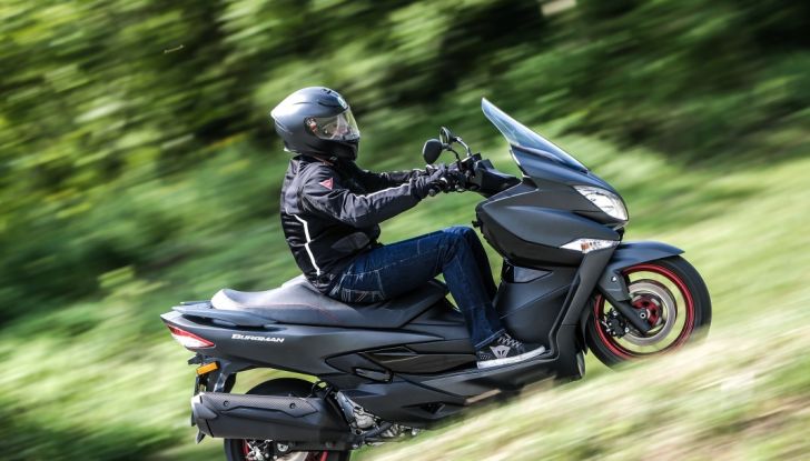 Nuovo Suzuki Burgman 400 ABS: Big in Japan! - Foto 1 di 12