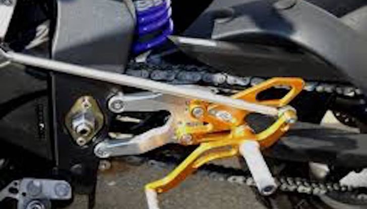 Moto e cambio rovesciato: perché si utilizza, che vantaggi offre e come montarlo - Foto 5 di 11