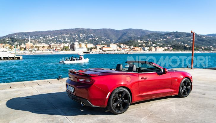 Test Drive Chevrolet Camaro Cabrio, la 2.0 turbo per andare ovunque - Foto 21 di 54