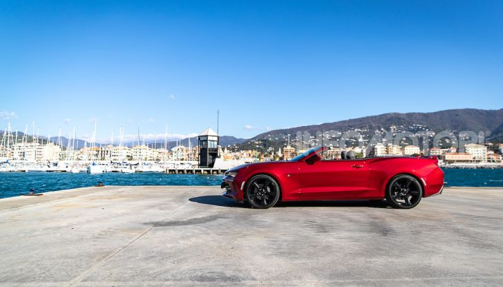 Test Drive Chevrolet Camaro Cabrio, la 2.0 turbo per andare ovunque - Foto 6 di 54