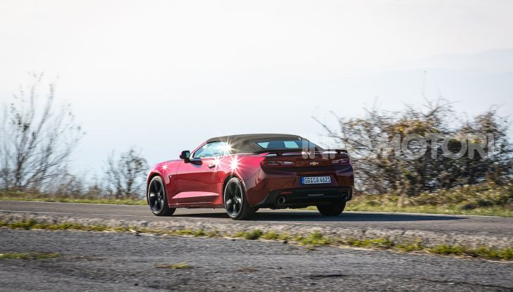 Test Drive Chevrolet Camaro Cabrio, la 2.0 turbo per andare ovunque - Foto 31 di 54