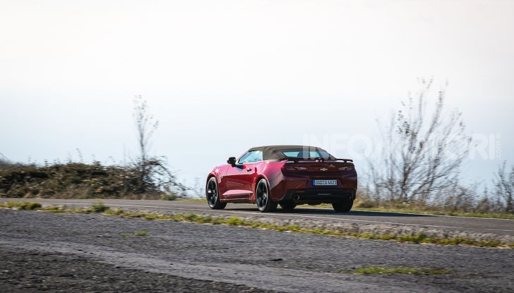 Test Drive Chevrolet Camaro Cabrio, la 2.0 turbo per andare ovunque - Foto 32 di 54