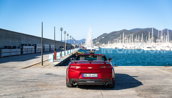 Test Drive Chevrolet Camaro Cabrio, la 2.0 turbo per andare ovunque - Foto 8 di 54