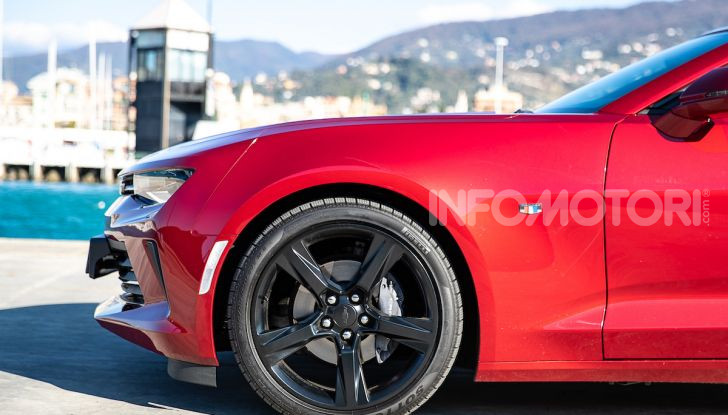 Test Drive Chevrolet Camaro Cabrio, la 2.0 turbo per andare ovunque - Foto 10 di 54