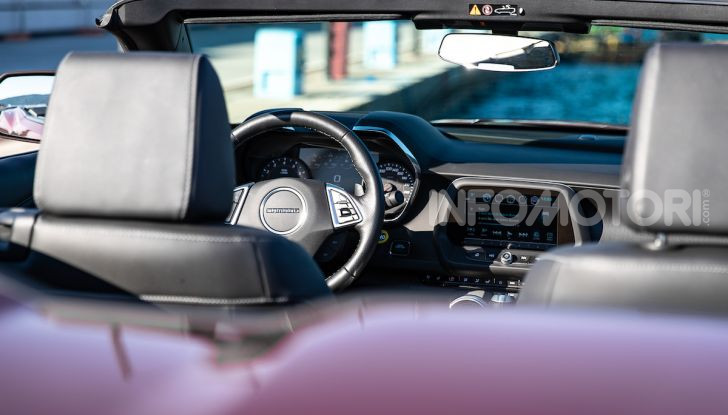 Test Drive Chevrolet Camaro Cabrio, la 2.0 turbo per andare ovunque - Foto 12 di 54