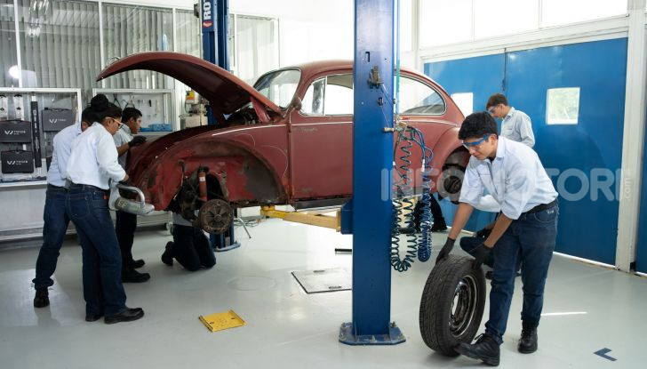 Come restaurare un Maggiolino d’epoca alla perfezione - Foto 21 di 29