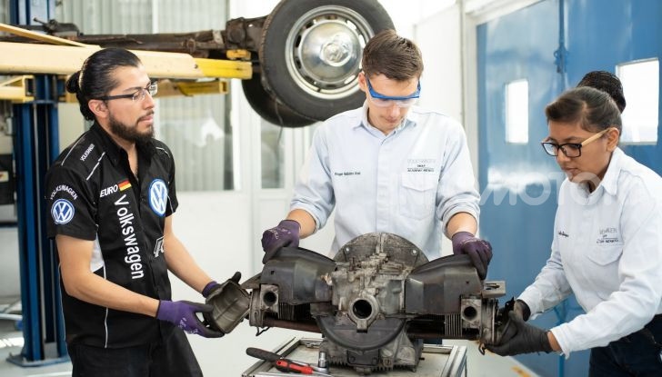 Come restaurare un Maggiolino d’epoca alla perfezione - Foto 12 di 29