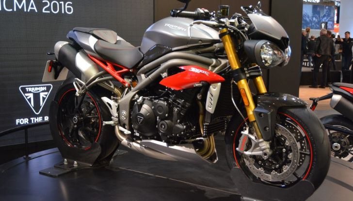 Triumph 2017 ad EICMA: le più belle foto LIVE dallo stand - Foto 3 di 42