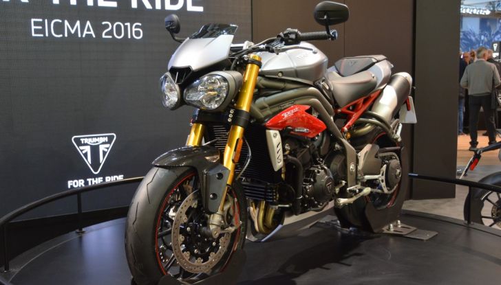 Triumph 2017 ad EICMA: le più belle foto LIVE dallo stand - Foto 1 di 42