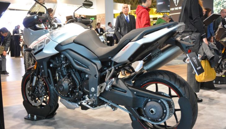Triumph 2017 ad EICMA: le più belle foto LIVE dallo stand - Foto 21 di 42
