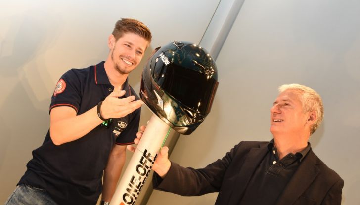 Casey Stoner presenta il Nolan X-802RR Ultra Carbon SuperHero - Foto 11 di 16