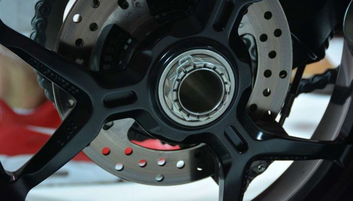 Tutti i modelli Ducati presentati a EICMA 2016 - Foto 43 di 59