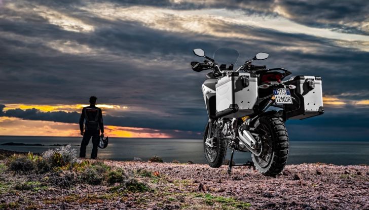 Ducati: il mondo su di una Multistrada Enduro 1200 per il 90° - Foto 3 di 3