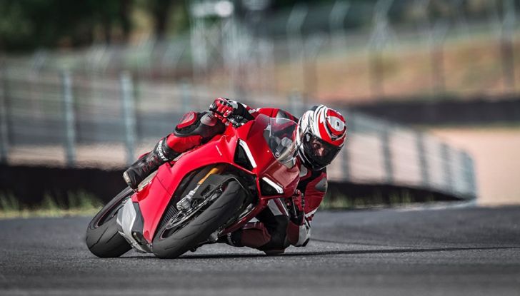 Ducati V4 Superleggera: potenza massima (236 cv) e peso minimo (161 kg)! - Foto 9 di 13
