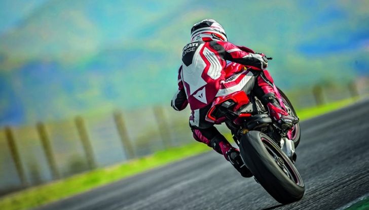 Ducati V4 Superleggera: potenza massima (236 cv) e peso minimo (161 kg)! - Foto 6 di 13