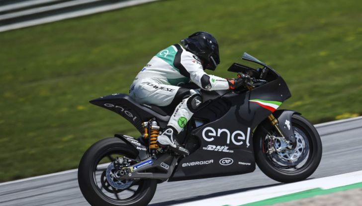 Le novità di Energica con Samsung ad EICMA 2018 - Foto 9 di 13