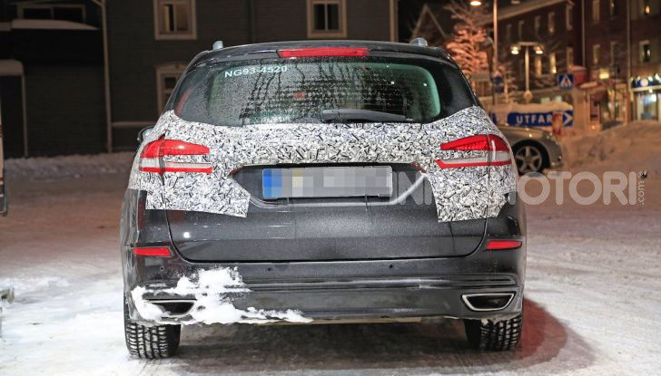 Ford Mondeo Wagon 2019: ibrida, familiare e per tutti - Foto 5 di 10