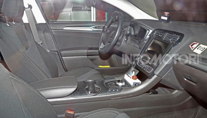 Ford Mondeo Wagon 2019: ibrida, familiare e per tutti - Foto 7 di 10