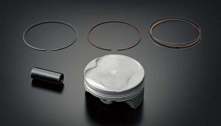 Nuova Suzuki GSX-R 1000 2017 in versione base ed R - Foto 18 di 43