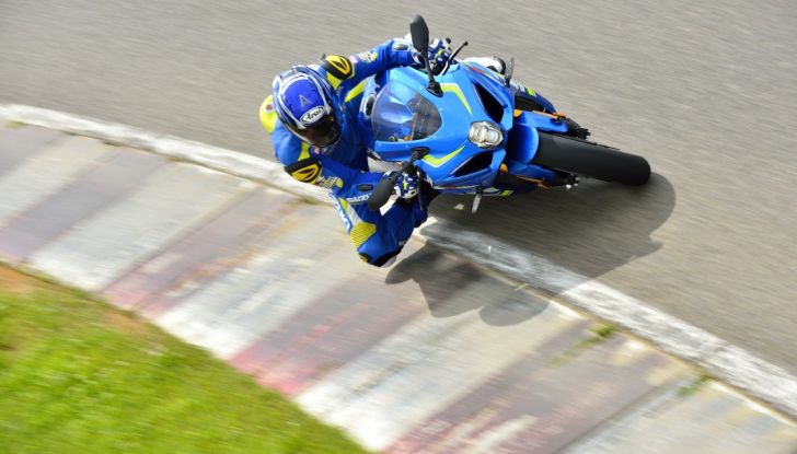 Nuova Suzuki GSX-R 1000 2017 in versione base ed R - Foto 36 di 43