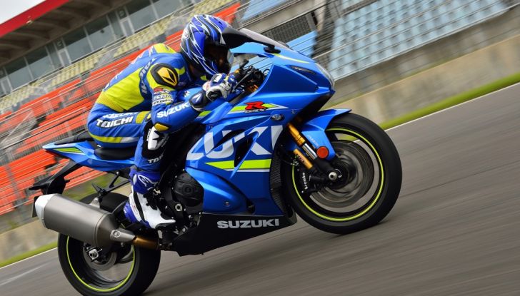 Nuova Suzuki GSX-R 1000 2017 in versione base ed R - Foto 39 di 43