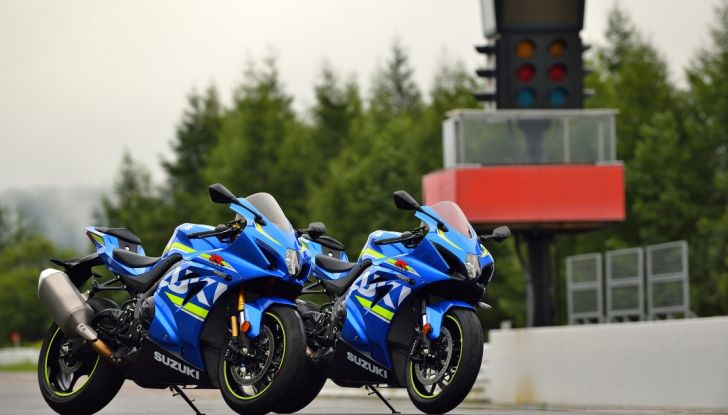 Nuova Suzuki GSX-R 1000 2017 in versione base ed R - Foto 2 di 43