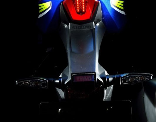Nuova Suzuki GSX-R 1000 2017 in versione base ed R - Foto 32 di 43