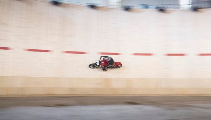 Guy Martin batte il record di velocità al Wall of Death 2016 - Foto 3 di 10