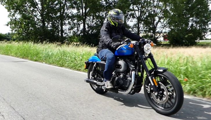 Harley-Davidson Sportster 1200 Roadster: La nostra prova del mito HD - Foto 1 di 38