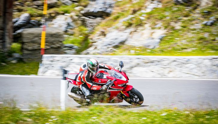Test Ride Honda CBR 1000RR Fireblade 2018: veloce, facile e tecnologica - Foto 3 di 17