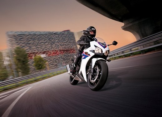Honda moto pronta per le nuovi patenti moto A2 con Honda NC 700X