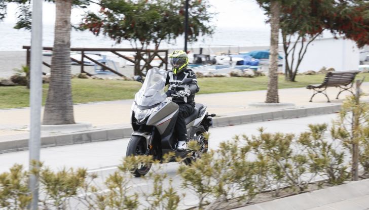 Prova su strada: nuovo Integra 750 2016, Emozioni tra moto e scooter - Foto 39 di 43