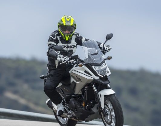 Honda NC750X 2016, La nostra prova su strada - Foto 9 di 32