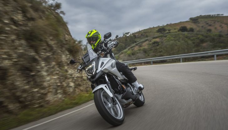 Honda NC750X 2016, La nostra prova su strada - Foto 11 di 32