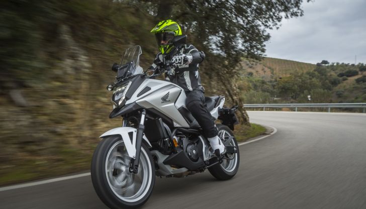 Honda NC750X 2016, La nostra prova su strada - Foto 12 di 32