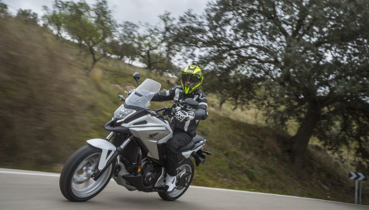 Honda NC750X 2016, La nostra prova su strada - Foto 14 di 32