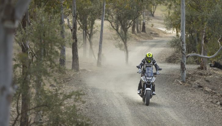 Honda NC750X 2016, La nostra prova su strada - Foto 20 di 32
