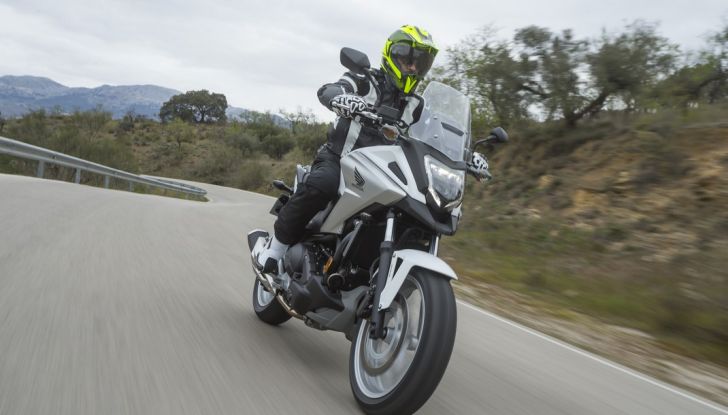 Honda NC750X 2016, La nostra prova su strada - Foto 24 di 32