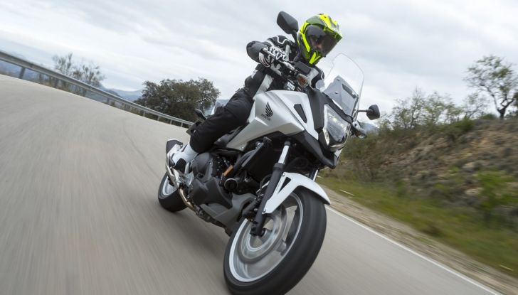 Honda NC750X 2016, La nostra prova su strada - Foto 25 di 32
