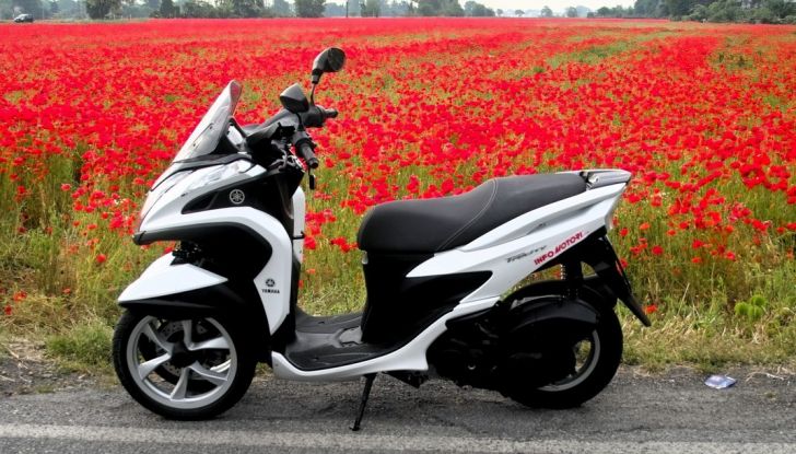 Prova su strada Yamaha Tricity: la città è più sicura - Foto 8 di 43