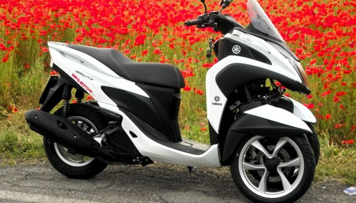 Prova su strada Yamaha Tricity: la città è più sicura - Foto 10 di 43