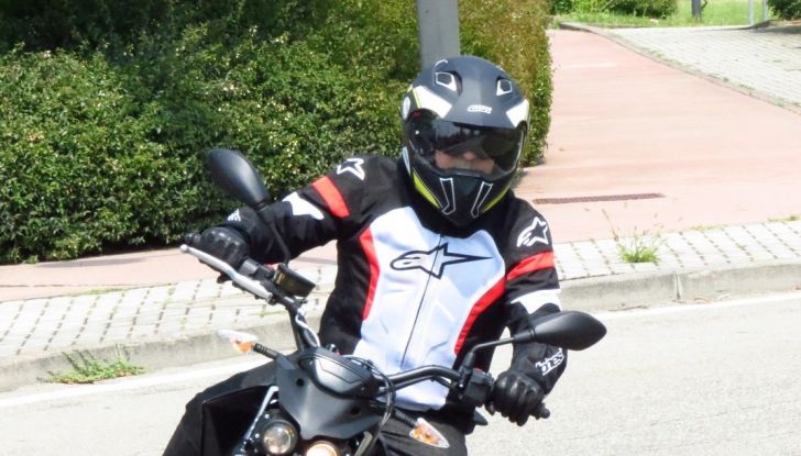 Prova su strada: Zero Motorcycles FXS 11 kW: la “125” elettrica - Foto 24 di 37