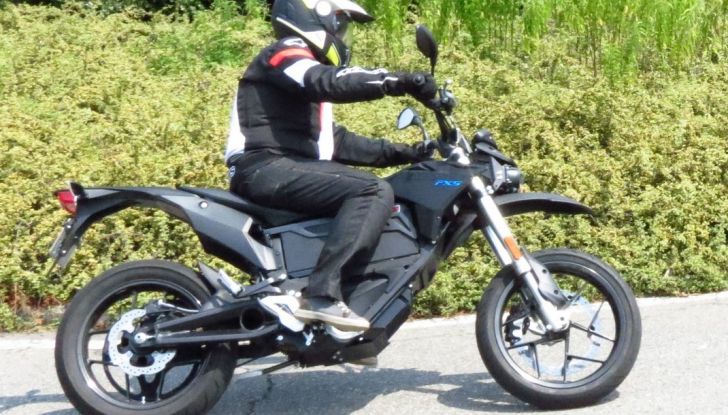 Prova su strada: Zero Motorcycles FXS 11 kW: la “125” elettrica - Foto 29 di 37