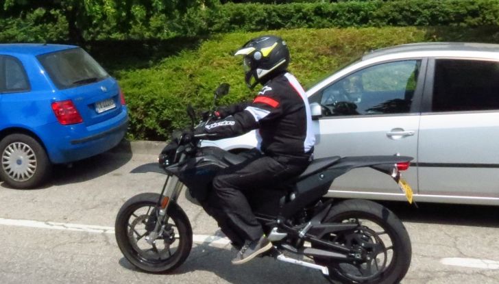 Prova su strada: Zero Motorcycles FXS 11 kW: la “125” elettrica - Foto 37 di 37