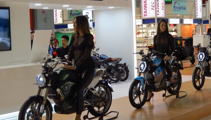 Eicma 2017 Girls… nonsolomoto! - Foto 22 di 140