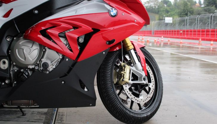 Pirelli SBK Track Days: a Imola con la BMW S1000RR - Foto 15 di 38