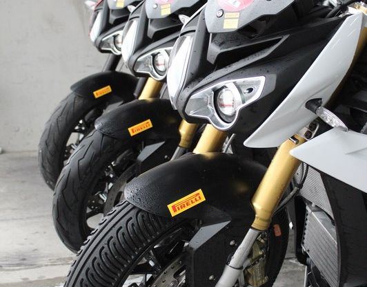 Pirelli SBK Track Days: a Imola con la BMW S1000RR - Foto 19 di 38